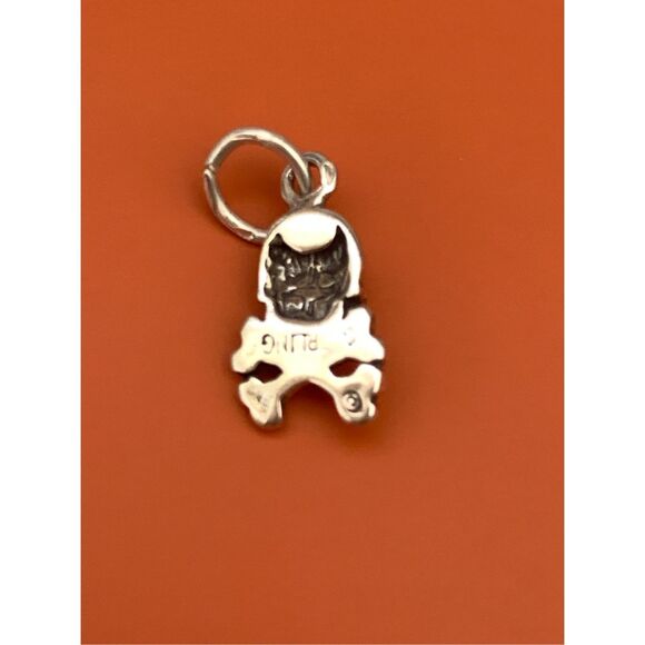 .925 Skull and Crossbones Sterling Silver Jewelry Charm #halloween - Picture 2 of 3